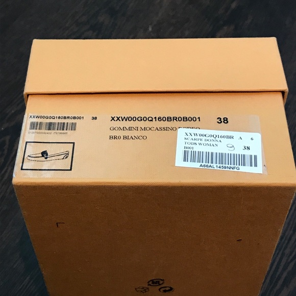 Tod’s Studded Italian White Leather Mocassins - Picture 8 of 8